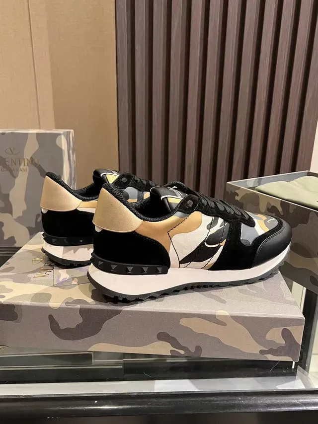 Valentino Garavani Sneakers Lifestyle com Impressão Camuflada 8