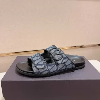 Valentino Garavani VLogo Slide Navy Monogram Sandálias de tiras duplas