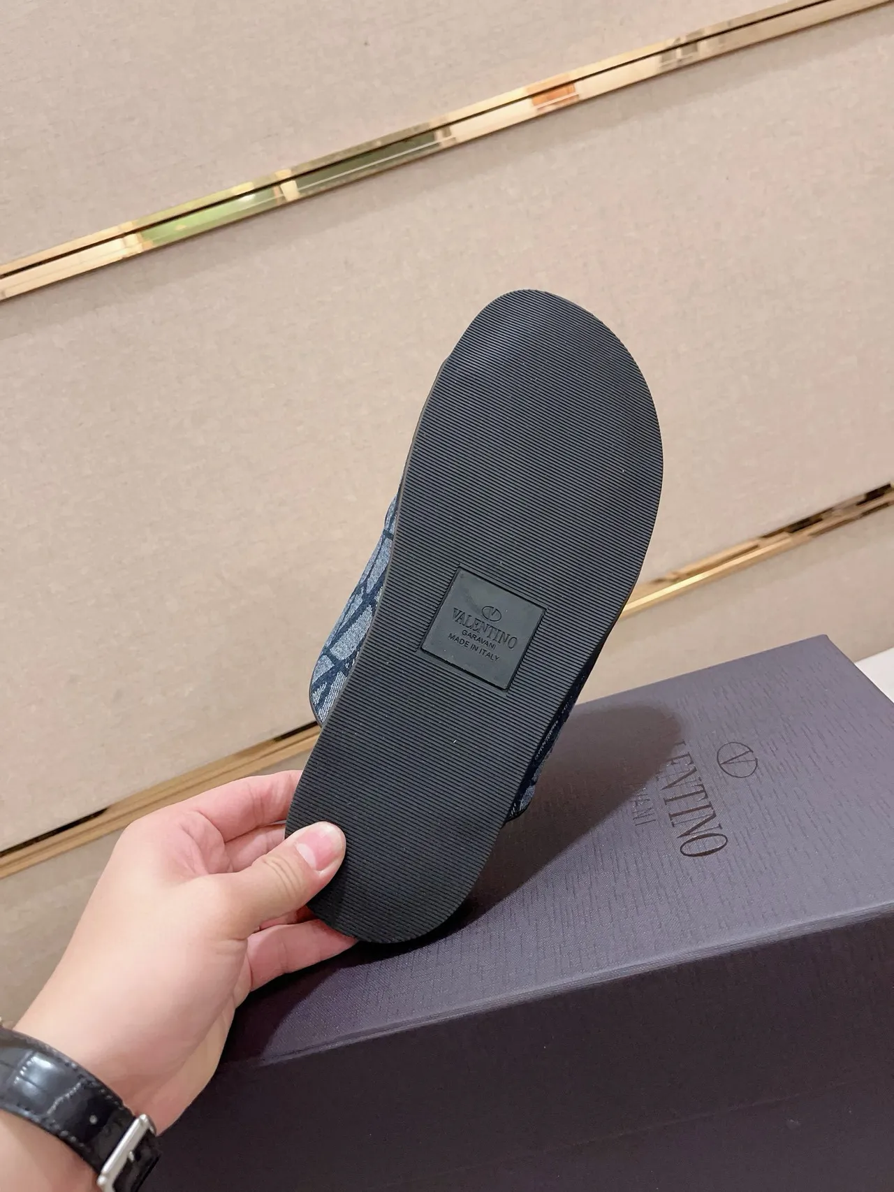 Valentino Garavani VLogo Slide Navy Monogram Sandálias de tiras duplas 8
