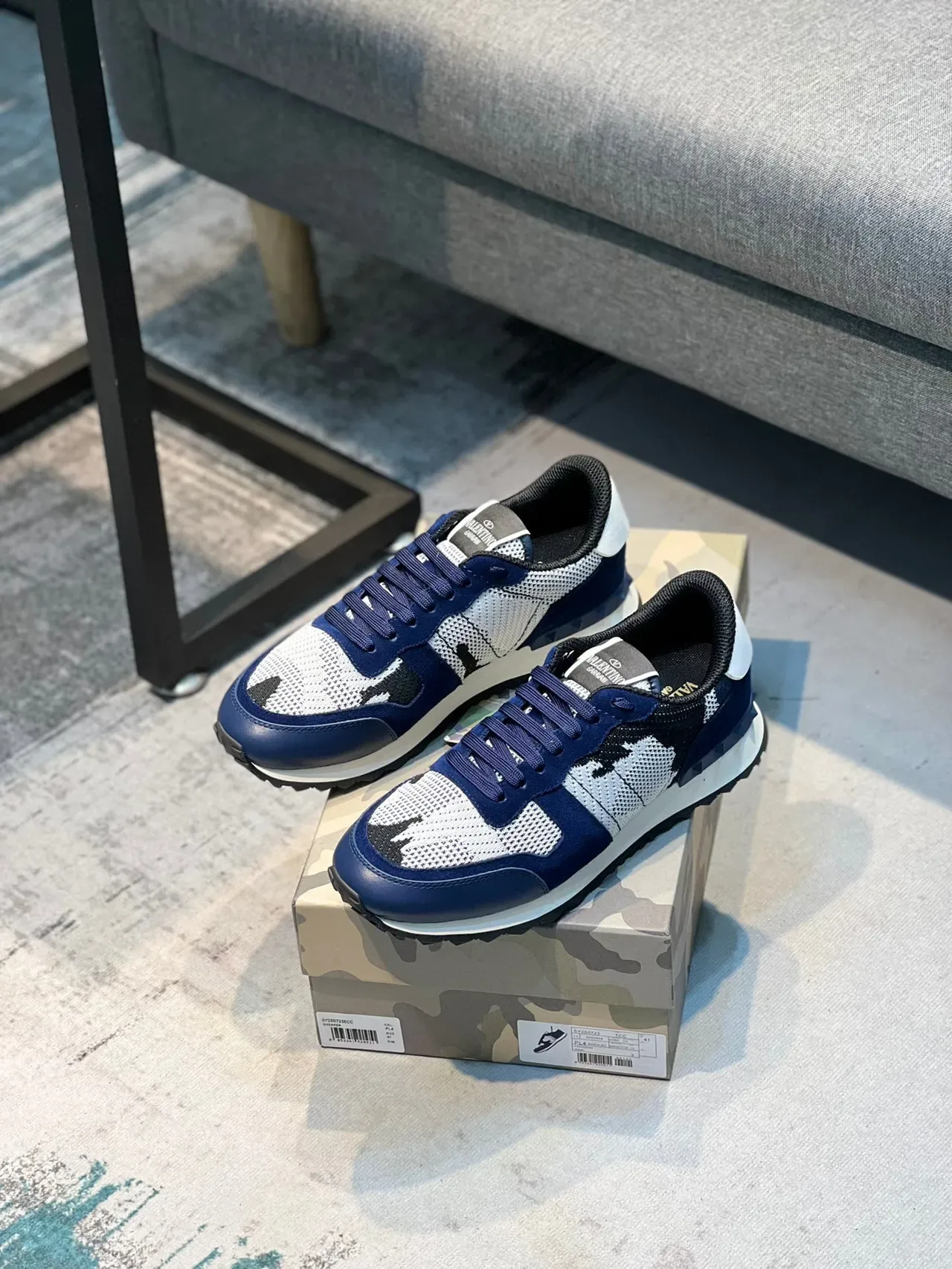 Valentino Navy White Mixed-Material Upper Mesh And Suede Panels Lifestyle Sneakers 7