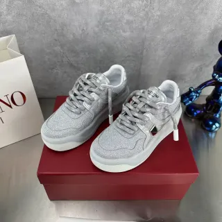 Valentino Tênis Aberto Prata Brilhante Plataforma Estilo de Vida