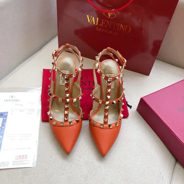 Valentino Rockstud नारंगी चमड़ा पिरामिड स्टड स्टिलेट्टो 8