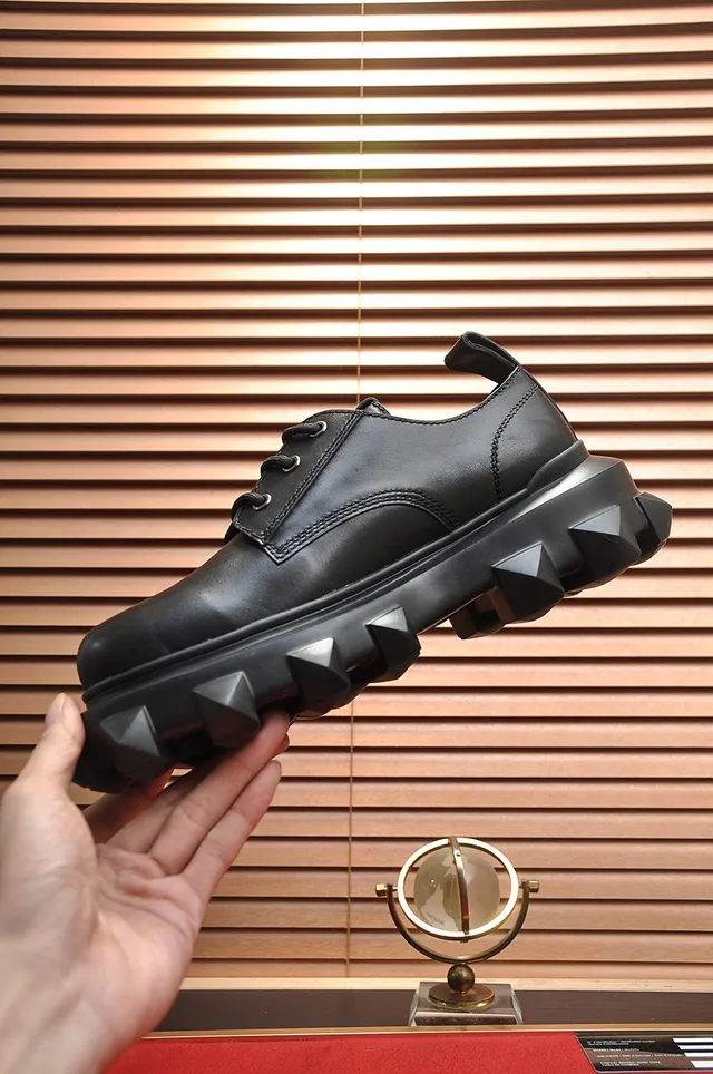 Valentino Rockstud Spike 黑色平台鞋底 带钉凸耳外底 牛津鞋 6