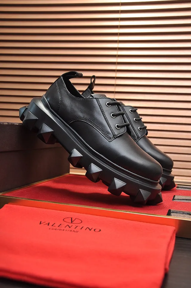 Valentino Rockstud Spike 黑色平台鞋底 带钉凸耳外底 牛津鞋 7