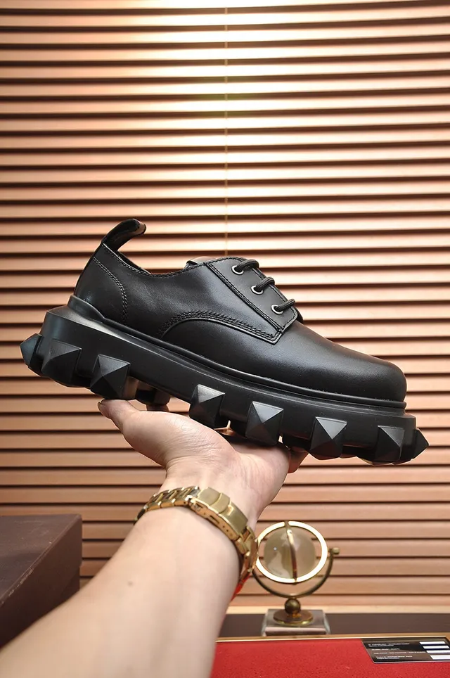 Valentino Rockstud Spike 黑色平台鞋底 带钉凸耳外底 牛津鞋 9