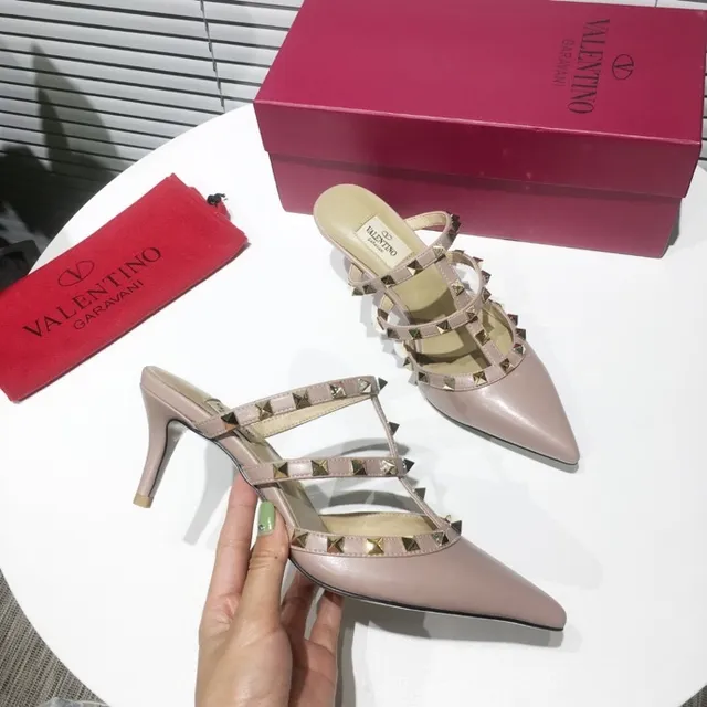 Valentino Rockstud Sandales à talons aiguilles en cuir nude à brides cloutées 3