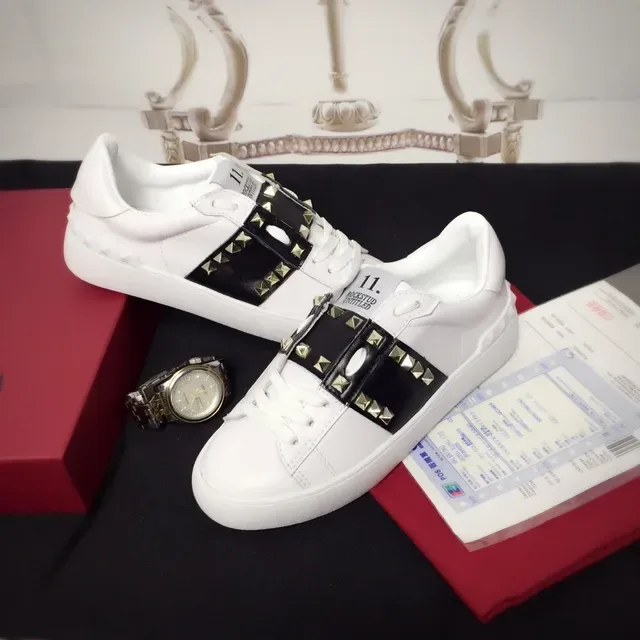 Valentino Rockstud Untitled White and Black Studded Lifestyle Sneakers 4