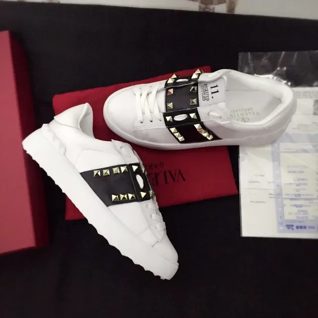 Valentino Rockstud Untitled White and Black Studded Lifestyle Sneakers 5