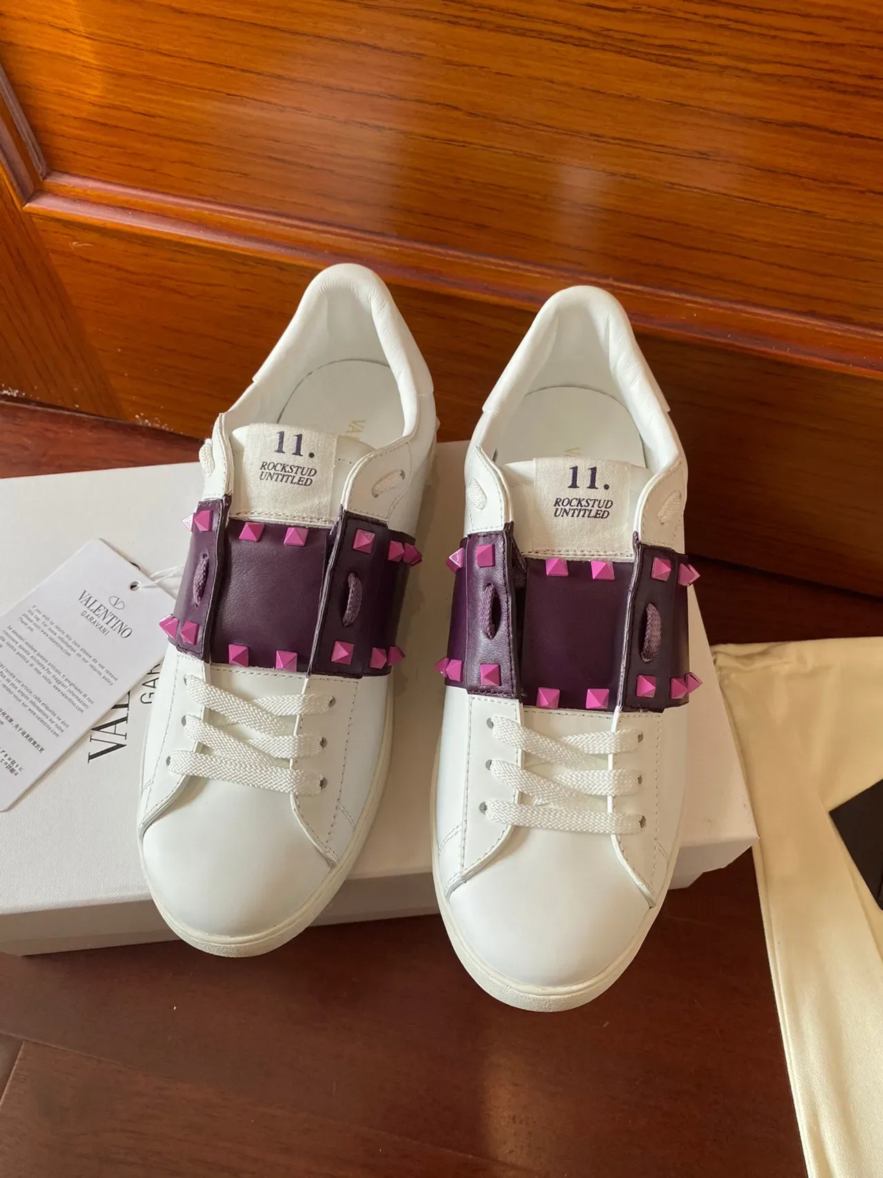 Valentino Rockstud 白紫粉金字塔铆钉生活方式运动鞋 9