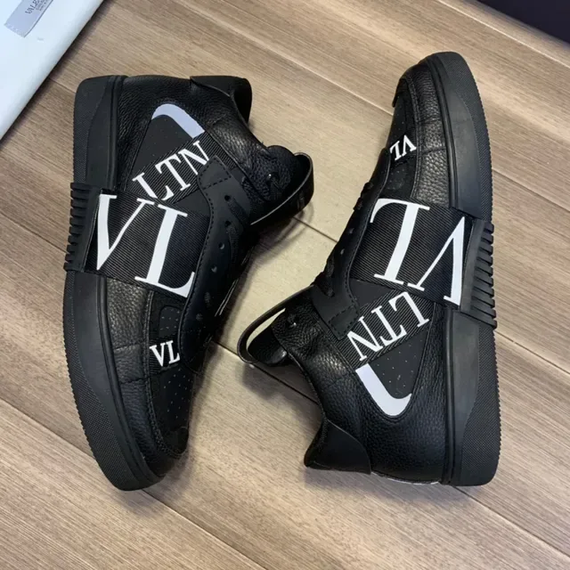 Valentino VLTN Sneakers Lifestyle Negro Logo 5