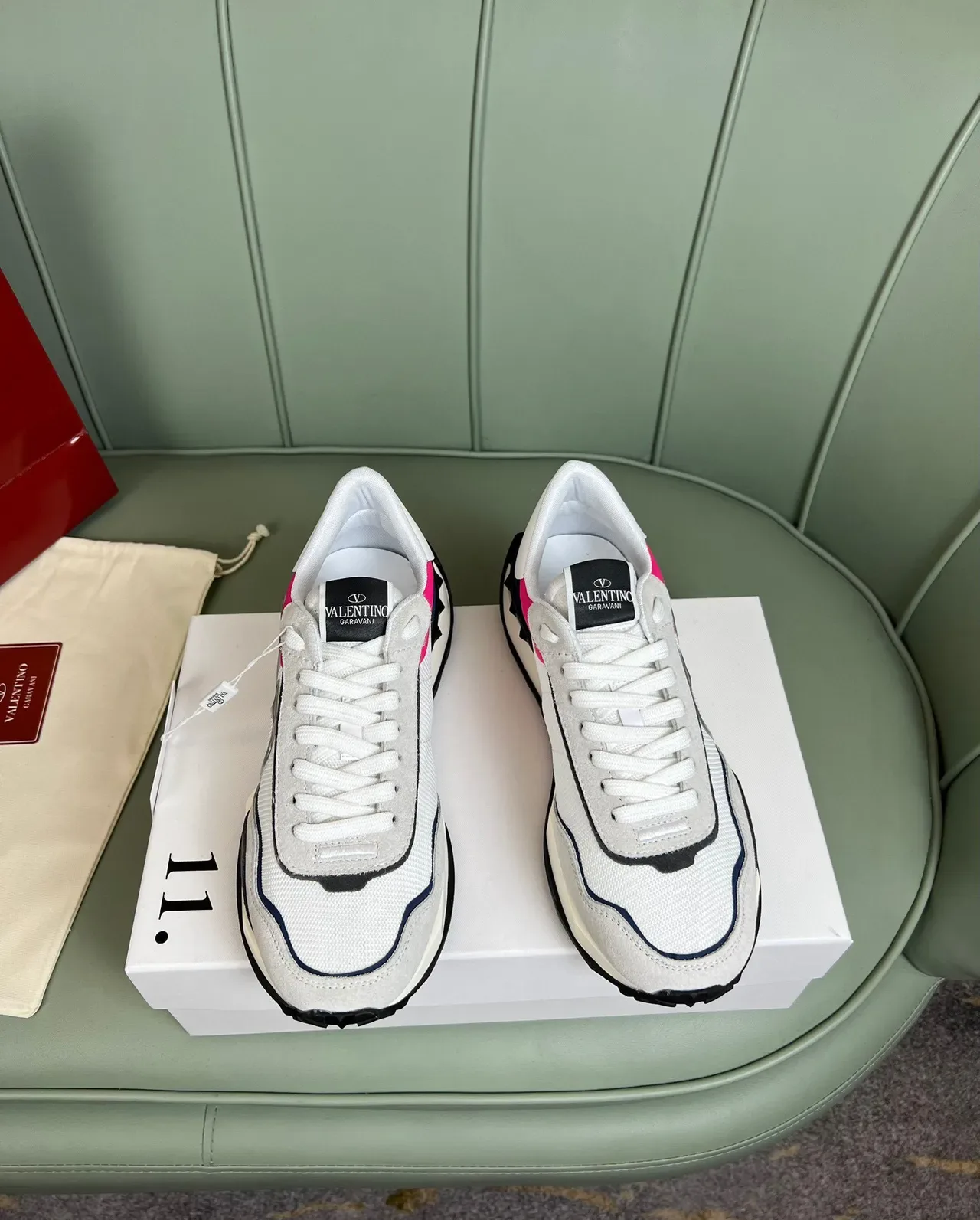Valentino VLTN Runner 白色粉色海军生活方式运动鞋 8