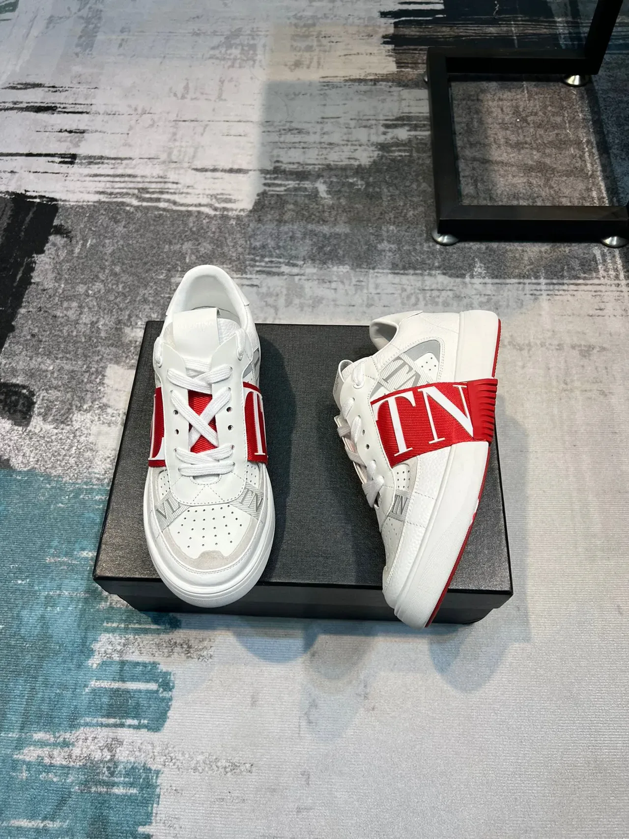 Valentino VLTN Sneaker White Red Lifestyle Sneakers 4