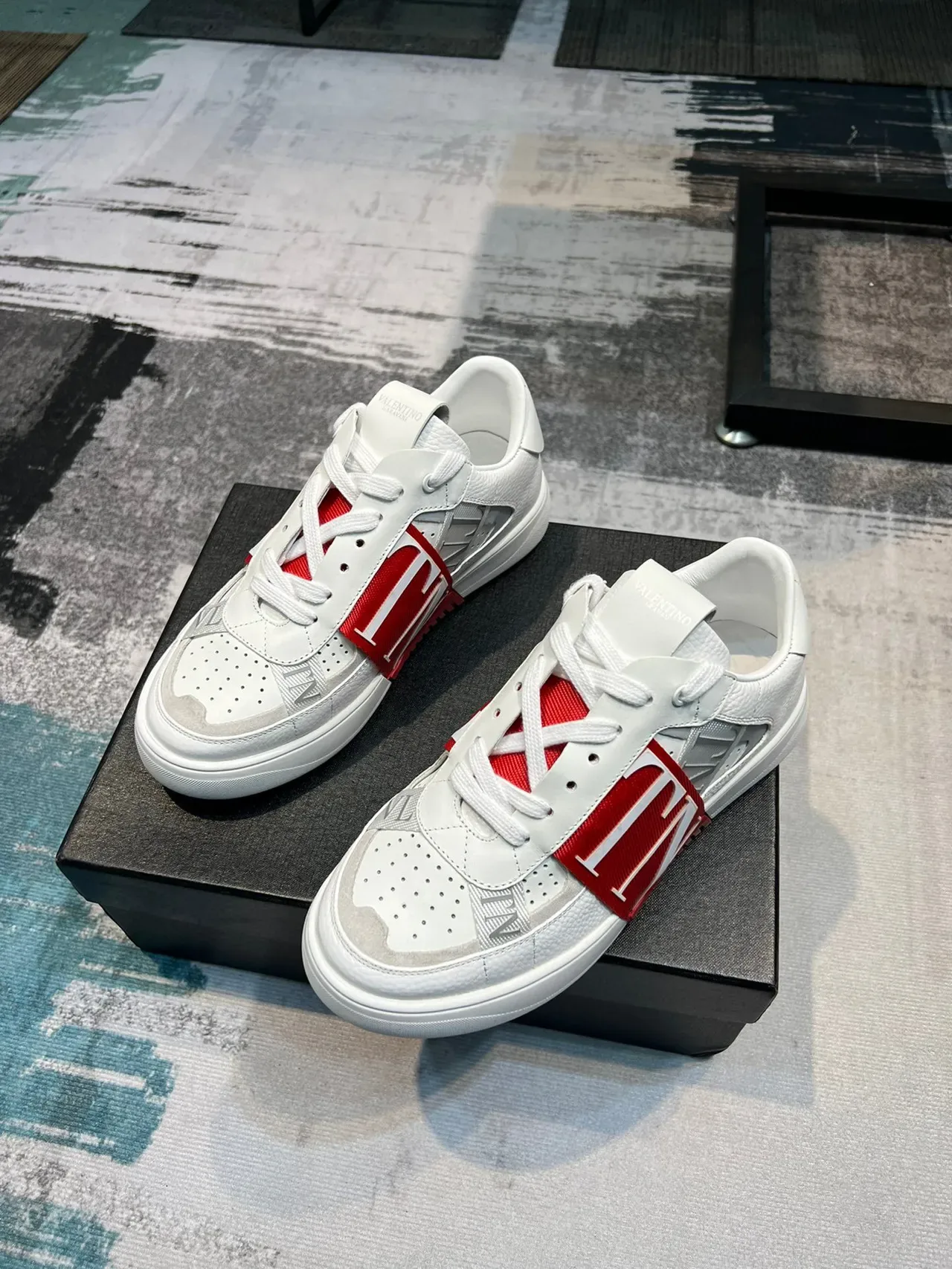 Valentino VLTN Sneaker White Red Lifestyle Sneakers 5