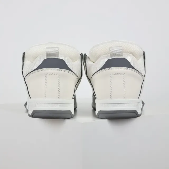 Valentino sneakers brancas e pretas estruturadas de couro e malha com alça lateral quiltada 8