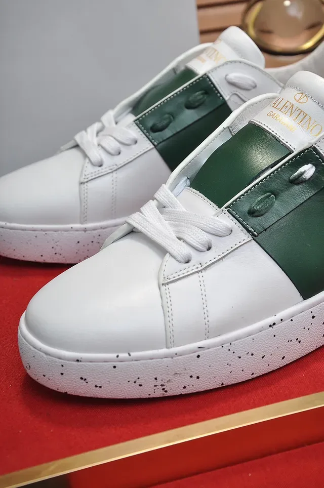 Valentino সাদা সবুজ চামড়া স্ট্রাইপ লাইফস্টাইল স্নিকার 3