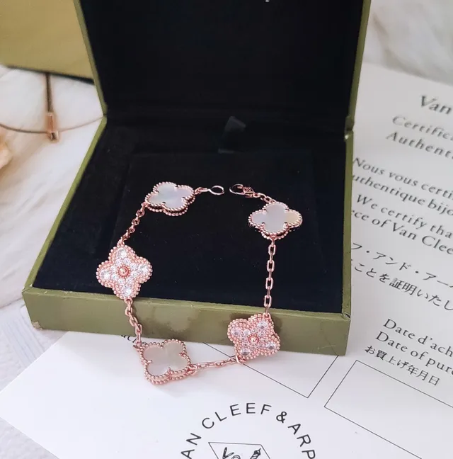 Van Cleef & Arpels Alhambra Or Rose Mère-de-perle et Cristaux Pavé Bracelet 7