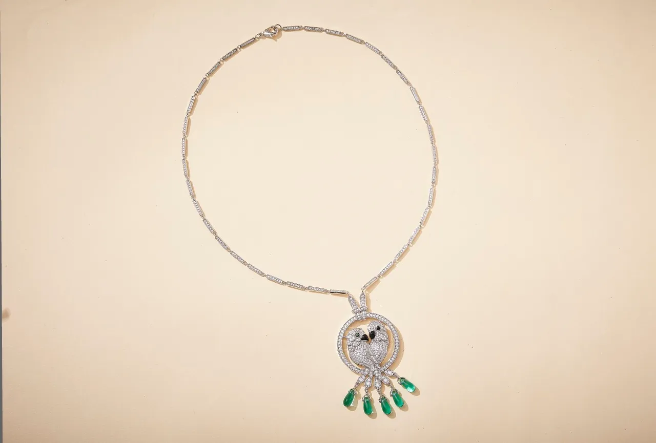 Van Cleef & Arpels Two Birds Collar con Diamantes y Esmeraldas 3