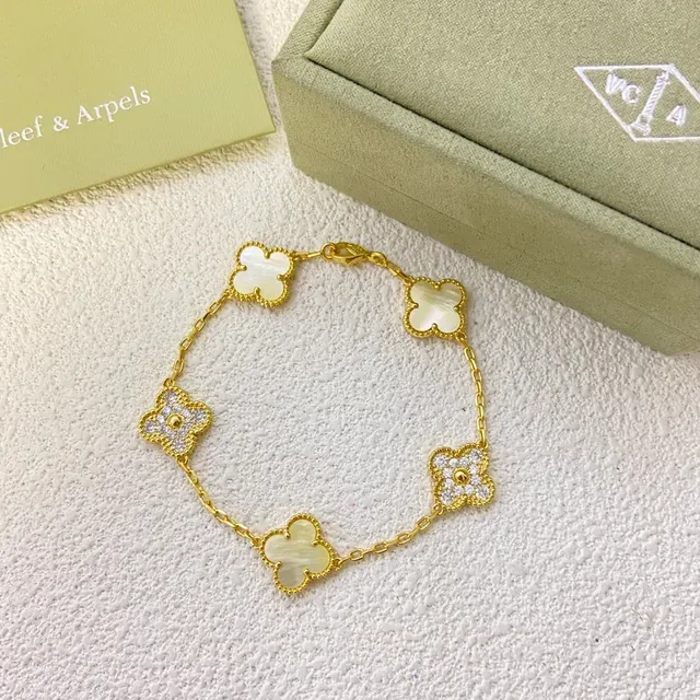 Van Cleef & Arpels Alhambra Four-Leaf Clover Bracelet 4