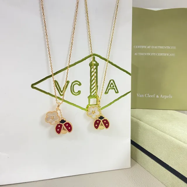 Van Cleef & Arpels Alhambra 瓢虫与花 双吊坠项链 3