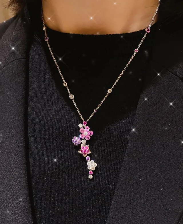 Van Cleef & Arpels 粉紫色花卉坠子 层叠设计 项链 3