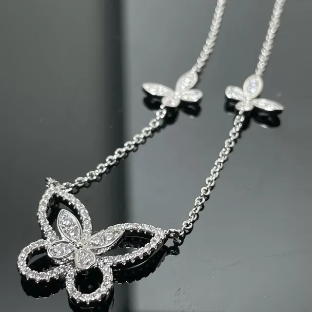 Van Cleef & Arpels Colar de prata branca com motivos florais Pavé-Set graduados 2