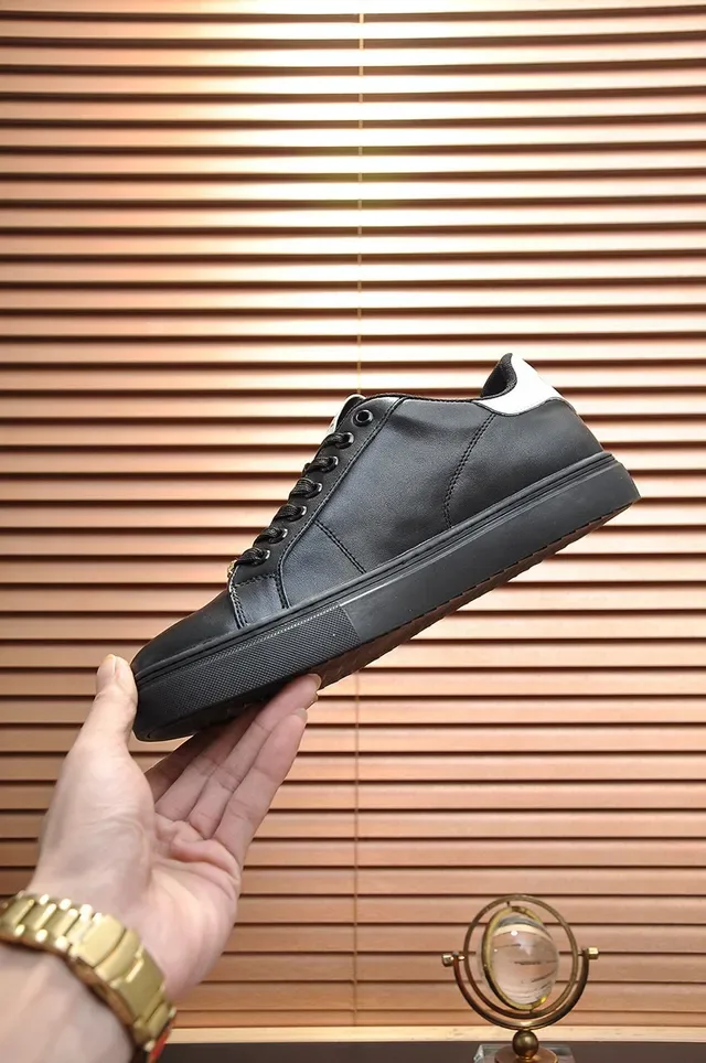 Versace Chain Reaction Preto Dourado Couro Superior Medusa Hardware Lifestyle Sneakers 5