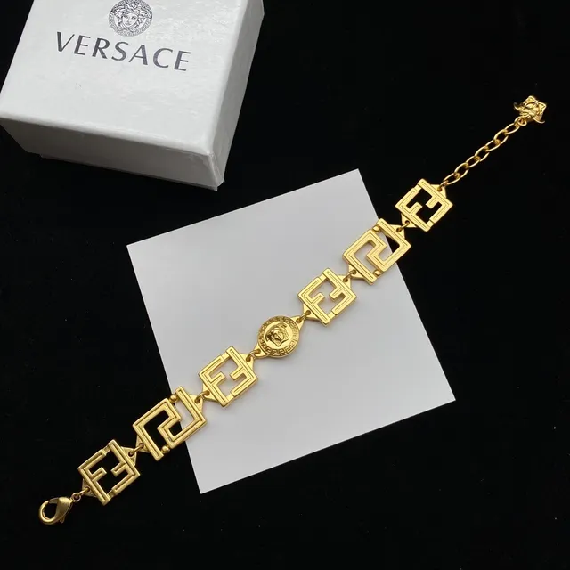 Versace Greca Odissea सोने के टोन ग्रीक की मेड्यूसा नेकलस 3