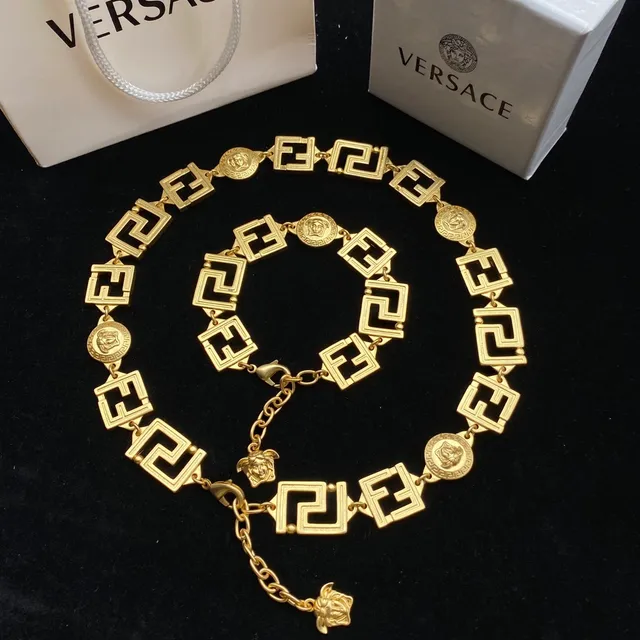 Versace Greca Odissea सोने के टोन ग्रीक की मेड्यूसा नेकलस 7