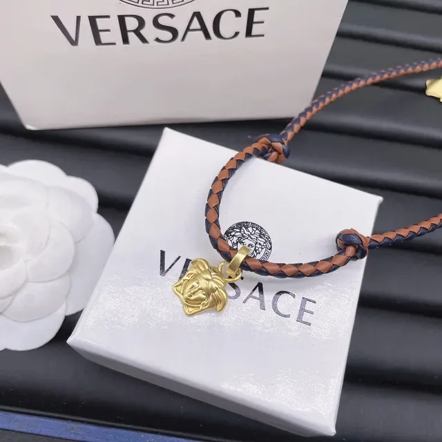 Versace Medusa Charm 棕色与海军蓝 编织皮革绳项链 3