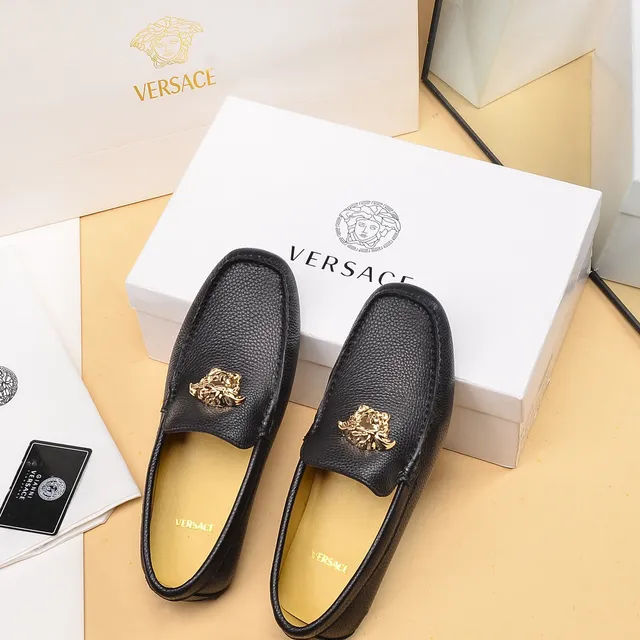 Versace Medusa Head Noir Doré Cuir Pebbled Hardware Loafer 3
