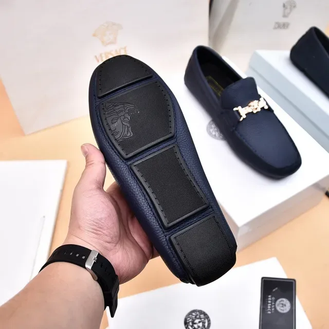 Versace Azul Marino Dorado Cuero Granulado Hebilla Horsebit Medusa Mocasín 4