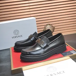 Versace Odissea 黑金 抛光皮革 Greca 金属扣 乐福鞋