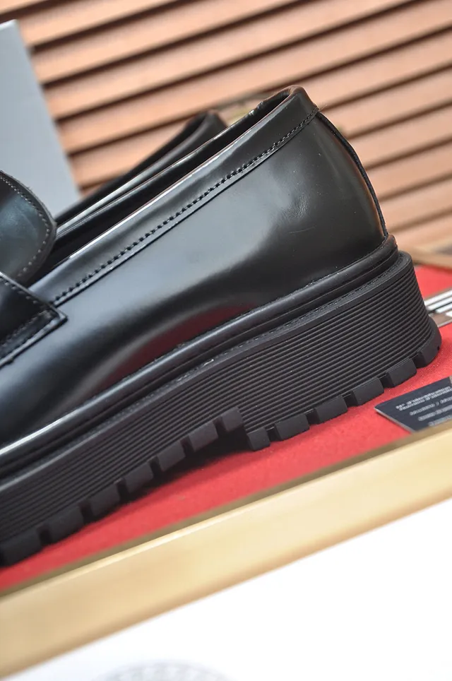 Versace Odissea Negro Dorado Cuero Pulido Hebilla de Metal Greca Loafer 9