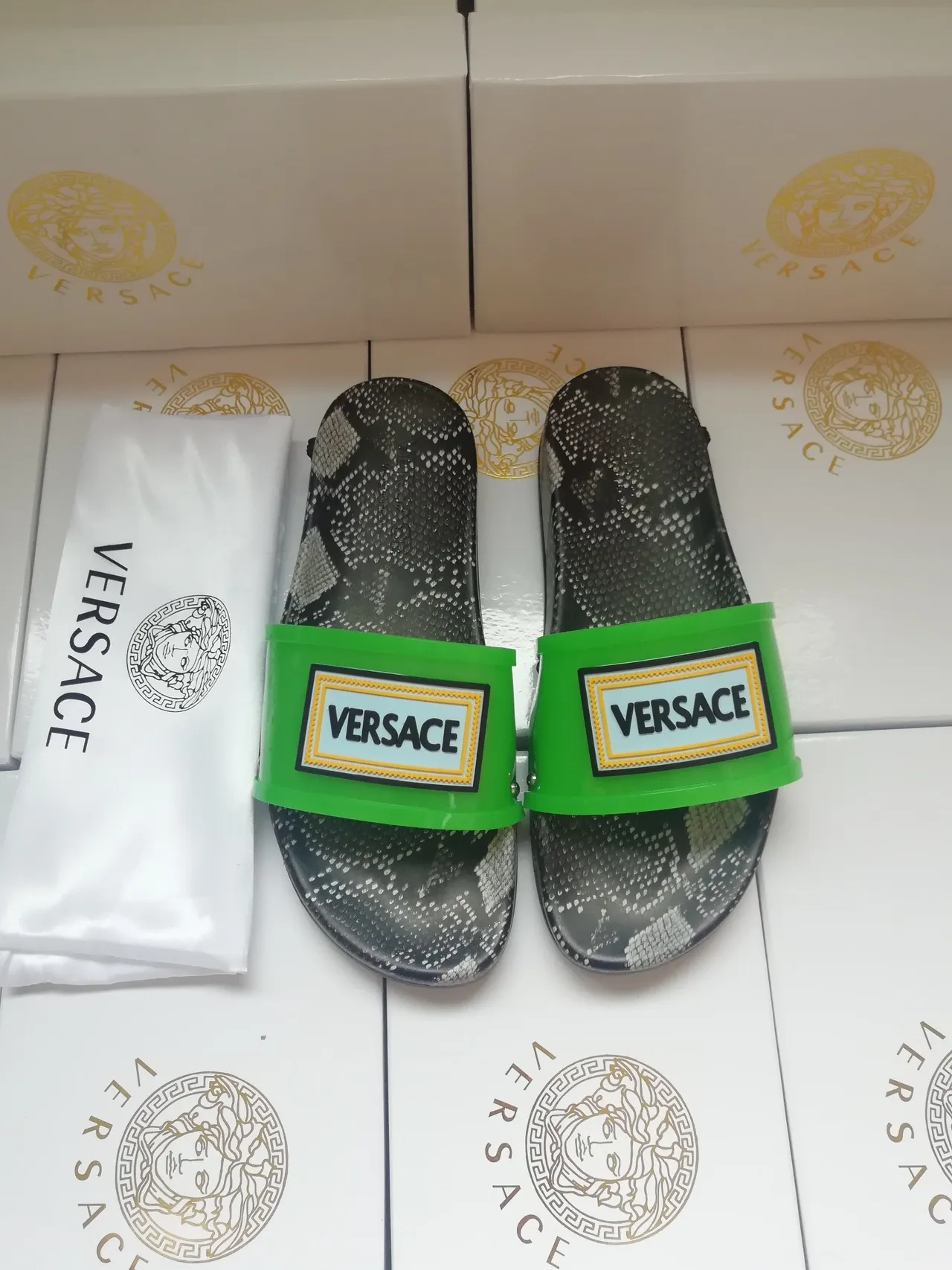 Versace Slide 蛇皮印花 黑色绿色 鞋带拖鞋 2