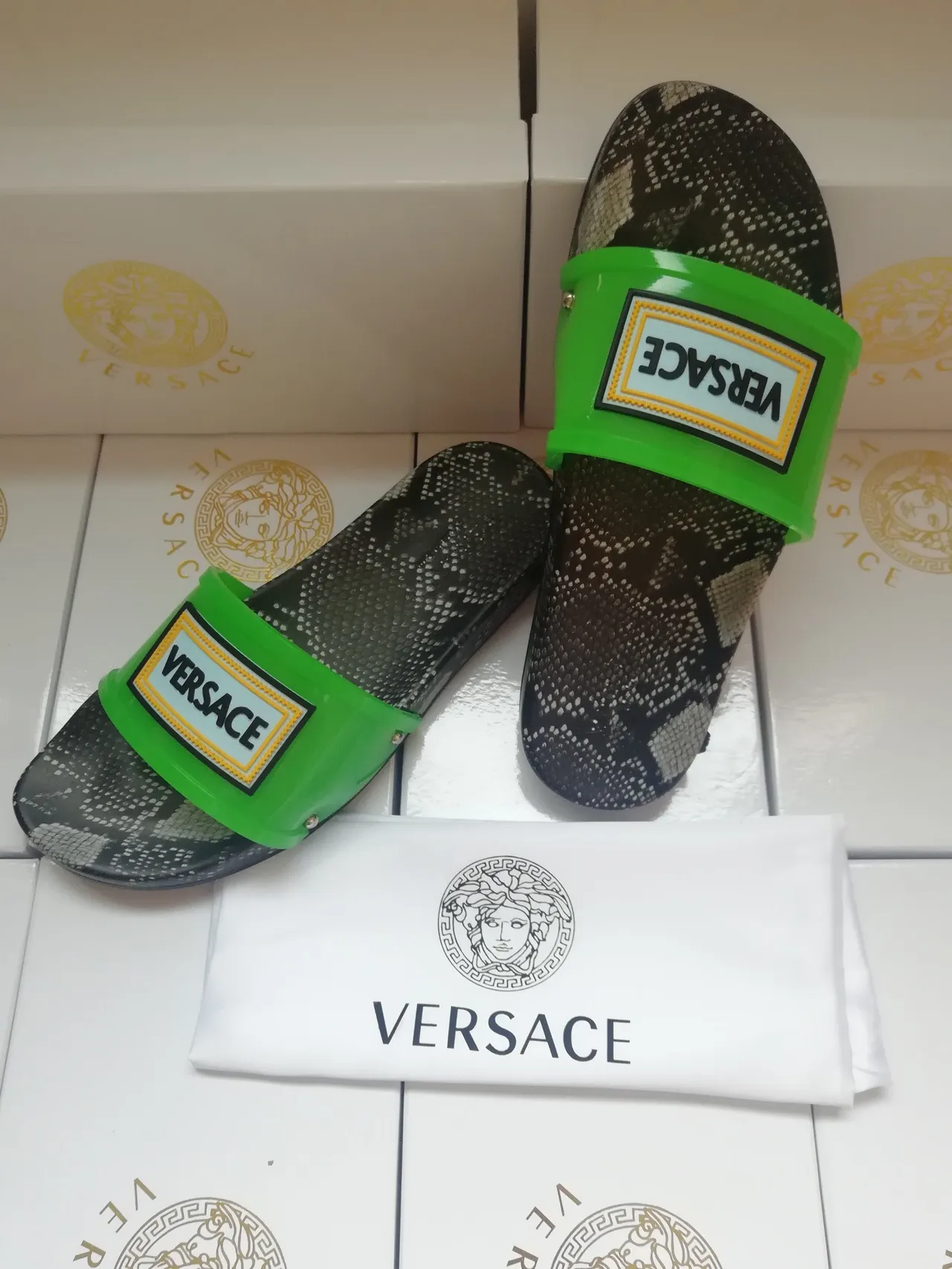 Versace Slide 蛇皮印花 黑色绿色 鞋带拖鞋 3