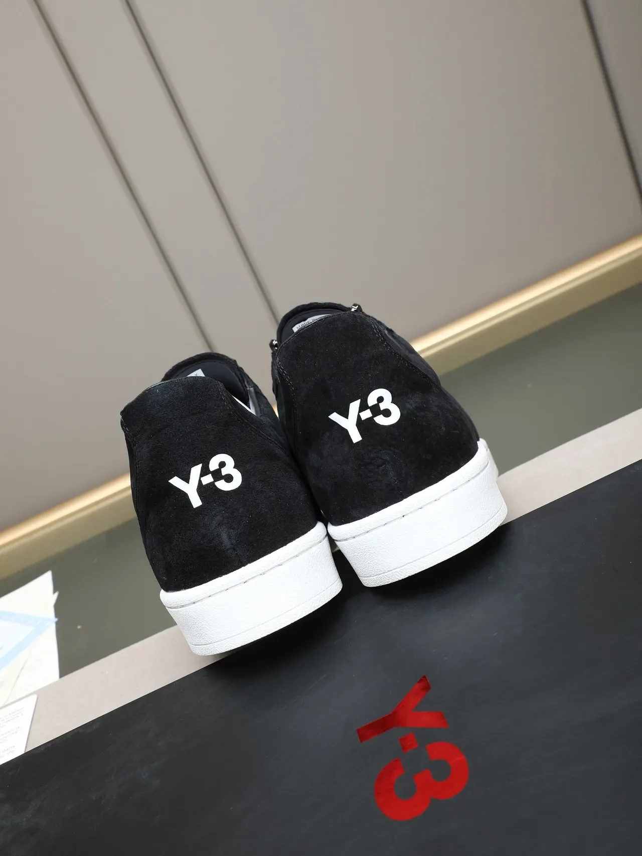 Y-3 Kaiwa Black White Zipper-Closure Suede Upper Lifestyle Sneakers 4