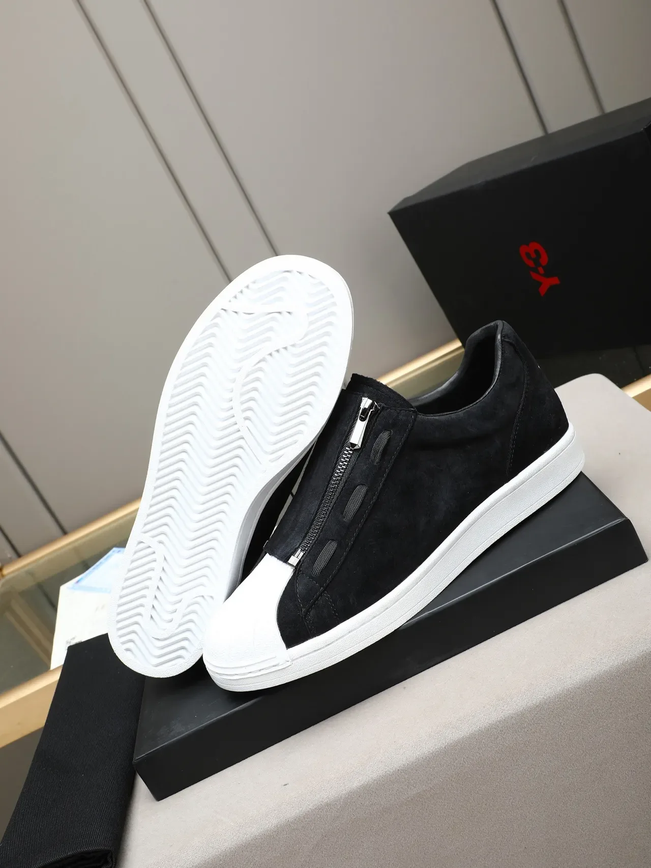 Y-3 Kaiwa Black White Zipper-Closure Suede Upper Lifestyle Sneakers 5