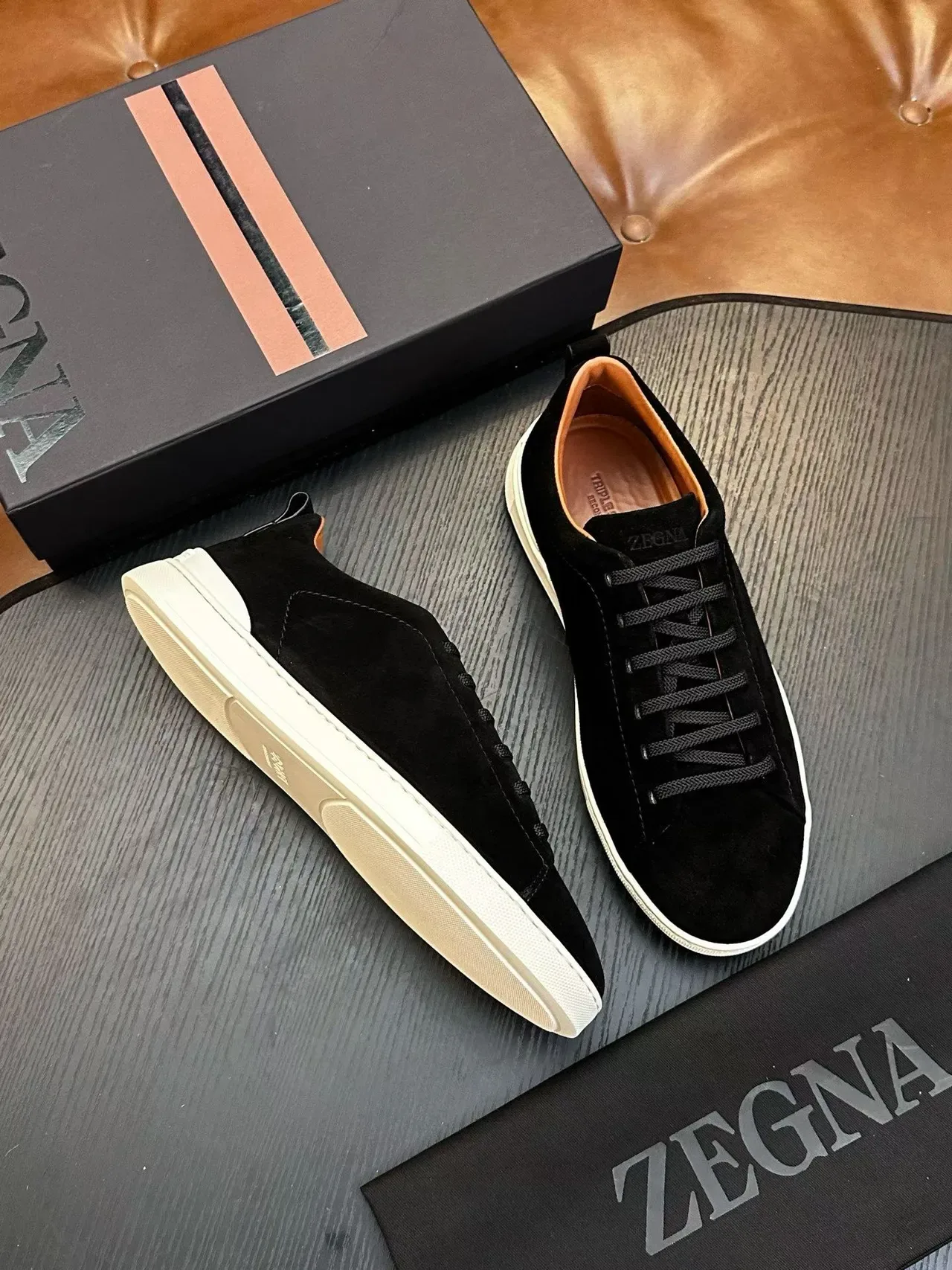 Zegna ब्लैक सूएड व्हाइट सोल लाइफस्टाइल स्नीकर 5