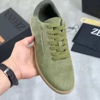 Zegna जैतूनी हरा सूड लो-टॉप लाइफस्टाइल स्नीकर्स