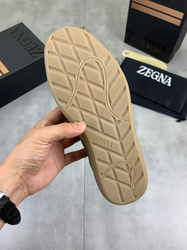 Zegna 橄榄绿麂皮低帮生活运动鞋 2