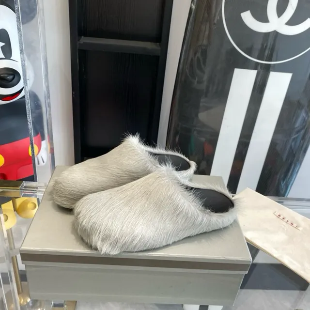 Acne Studios Fur Slippers Gray Black Open-Back Casual Shoes 3