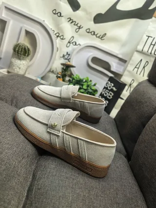 Adidas Beige Marrom Camurça Superior Fechamento com Alça Mocassim 7