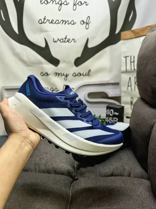 Adidas Zapatillas de running negro blanco bajo perfil silueta de carreras malla ingenieril superior 15