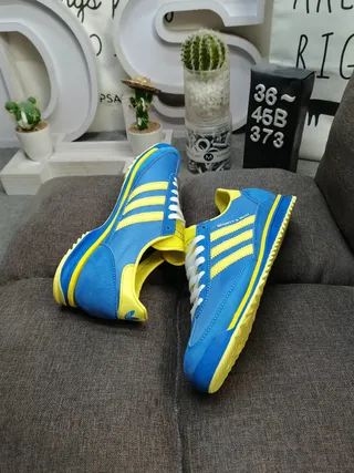 Adidas 蓝色 黄色 Retro Runner 轮廓 麂皮 和 纺织 鞋面 Lifestyle Sneakers 6