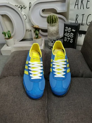 Adidas 蓝色 黄色 Retro Runner 轮廓 麂皮 和 纺织 鞋面 Lifestyle Sneakers 10