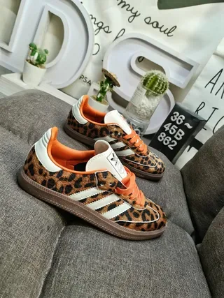 Adidas حذاء أسلوب حياة بني برتقالي مطبوعة الفهد في الجزء العلوي لمسات 9