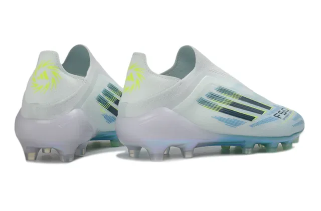 Adidas F50 Blanc Bleu Upper de chaussette Semelle iridescente Sol ferme Chaussures de football 5