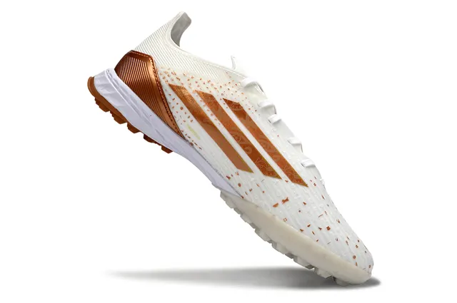 Adidas F50 白金 低帮 合成鞋面 金属铜色条纹装饰 草地足球鞋 2