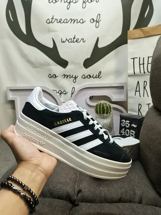 Adidas Gazelle काला और सफेद प्लेटफॉर्म लाइफस्टाइल स्नीकर 5