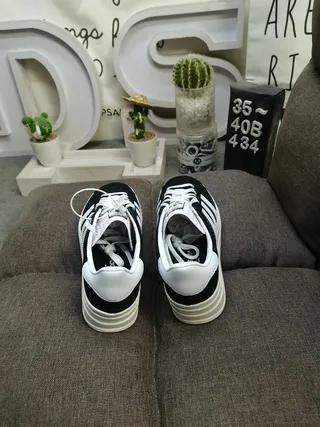Adidas Gazelle काला और सफेद प्लेटफॉर्म लाइफस्टाइल स्नीकर 8
